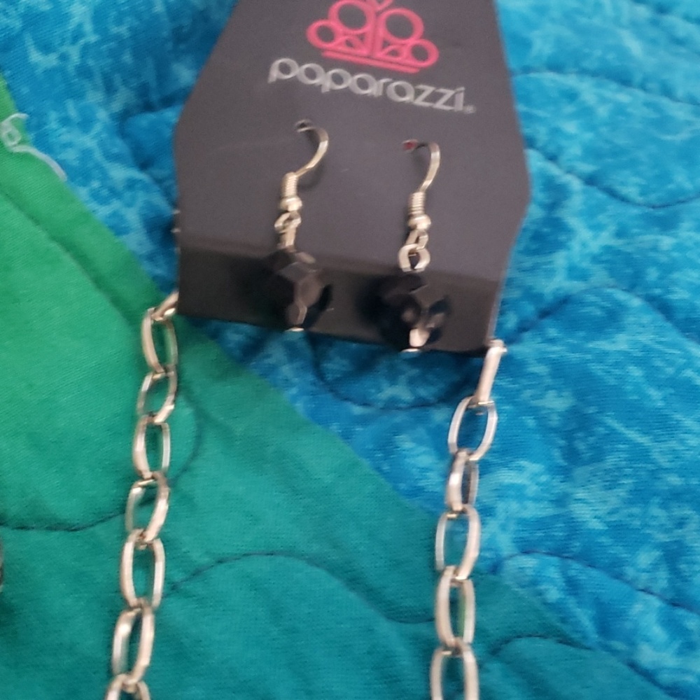 Jewelry - Picture 3 of 4